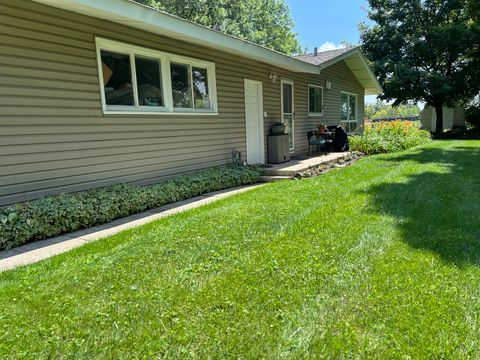 Tiny photo for 133 Adler Drive, Libertyville, IL 60048 (MLS # 12572385)