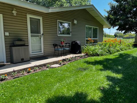 Tiny photo for 133 Adler Drive, Libertyville, IL 60048 (MLS # 12572385)