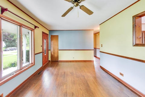 Tiny photo for 219 N William Street, Mount Prospect, IL 60056 (MLS # 12763738)