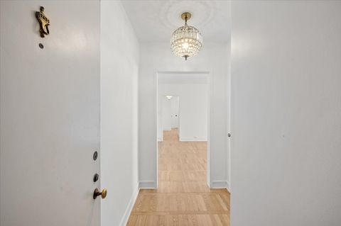 Tiny photo for 1585 Ridge Avenue #705, Evanston, IL 60201 (MLS # 12633099)
