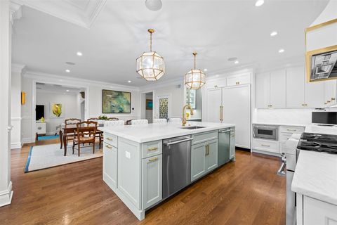 Tiny photo for 562 Earlston Road, Kenilworth, IL 60043 (MLS # 12613100)