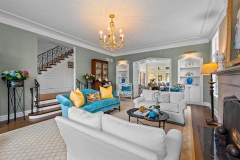 Tiny photo for 562 Earlston Road, Kenilworth, IL 60043 (MLS # 12613100)