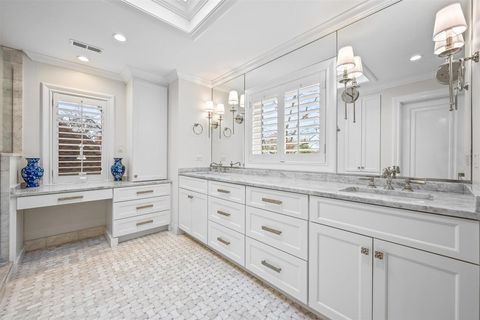 Tiny photo for 562 Earlston Road, Kenilworth, IL 60043 (MLS # 12613100)