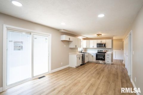 Tiny photo for 865 Stardust Drive, Herrin, IL 62948 (MLS # QC4269367)