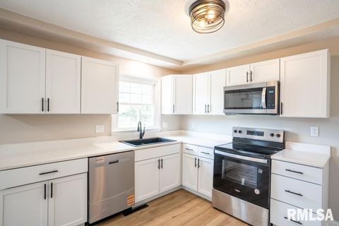 Tiny photo for 865 Stardust Drive, Herrin, IL 62948 (MLS # QC4269367)