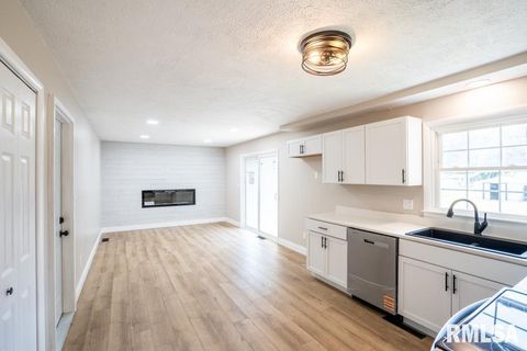 Tiny photo for 865 Stardust Drive, Herrin, IL 62948 (MLS # QC4269367)