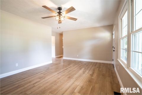 Tiny photo for 865 Stardust Drive, Herrin, IL 62948 (MLS # QC4269367)