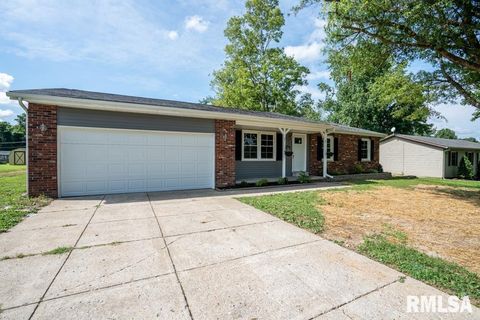 Tiny photo for 865 Stardust Drive, Herrin, IL 62948 (MLS # QC4269367)
