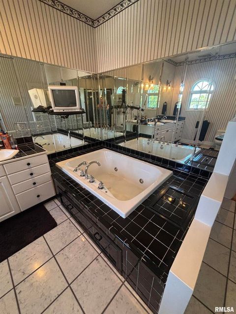 Tiny photo for 402 W PROSPECT Street, Kewanee, IL 61443 (MLS # QC4267622)