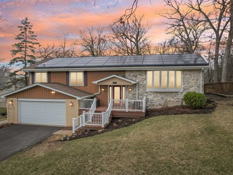 512 N FOREST Drive Addison IL 60101