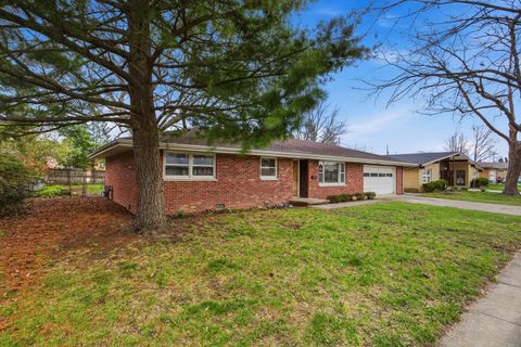 Tiny photo for 1306 E Mumford Drive, Urbana, IL 61801 (MLS # 12587547)