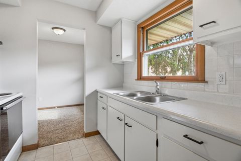 Tiny photo for 1306 E Mumford Drive, Urbana, IL 61801 (MLS # 12587547)