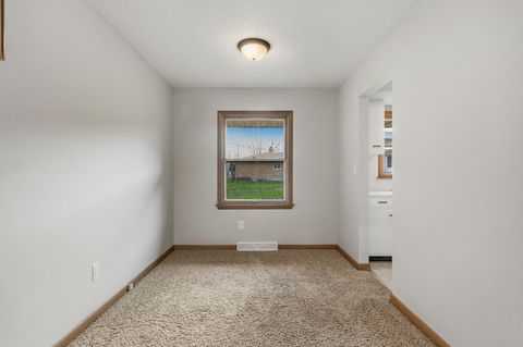 Tiny photo for 1306 E Mumford Drive, Urbana, IL 61801 (MLS # 12587547)