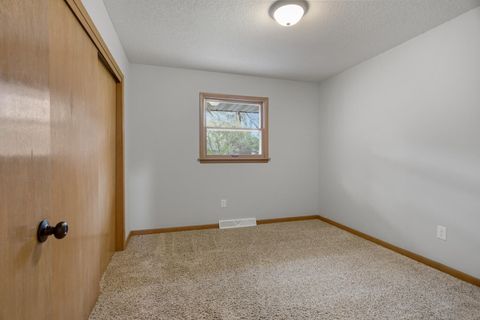 Tiny photo for 1306 E Mumford Drive, Urbana, IL 61801 (MLS # 12587547)