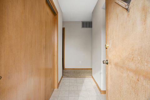 Tiny photo for 1306 E Mumford Drive, Urbana, IL 61801 (MLS # 12587547)