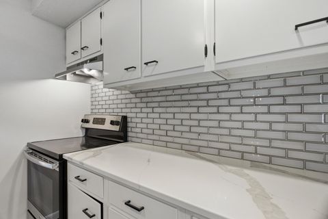 Tiny photo for 1306 E Mumford Drive, Urbana, IL 61801 (MLS # 12587547)