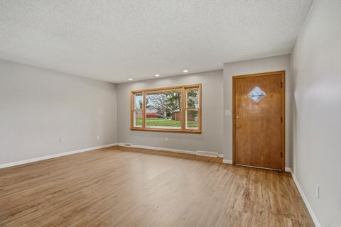 Tiny photo for 1306 E Mumford Drive, Urbana, IL 61801 (MLS # 12587547)