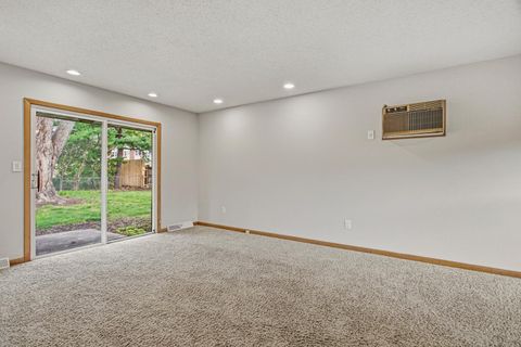 Tiny photo for 1306 E Mumford Drive, Urbana, IL 61801 (MLS # 12587547)