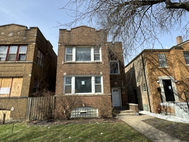 7816 S Jeffery Boulevard