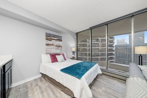 Tiny photo for 300 N State Street #5225, Chicago, IL 60654 (MLS # 12527988)