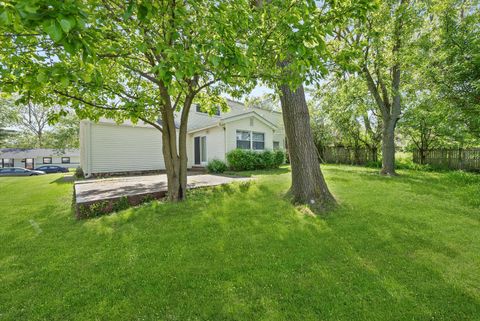 Tiny photo for 17714 Dogwood Lane, Hazel Crest, IL 60429 (MLS # 12397067)