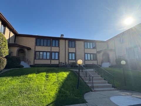 Tiny photo for 10355 Parkside Avenue #04, Oak Lawn, IL 60453 (MLS # 12507942)