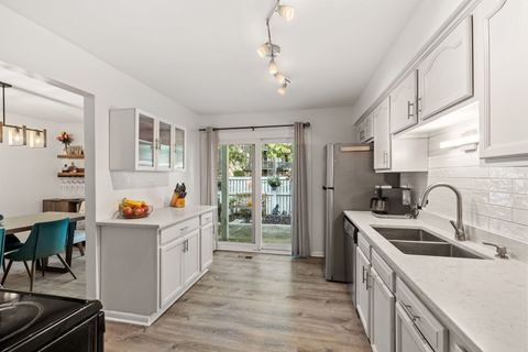 Tiny photo for 1420 Stonebridge Trail #1-3, Wheaton, IL 60189 (MLS # 12500794)