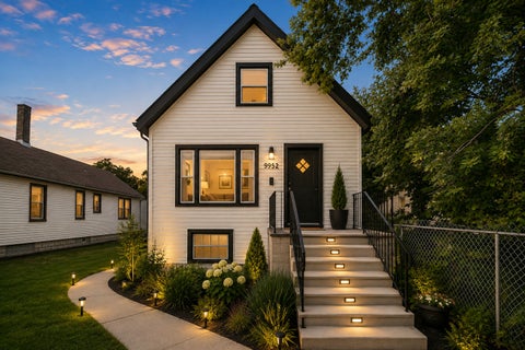 Tiny photo for 9952 S Vincennes Avenue, Chicago, IL 60643 (MLS # 12739566)