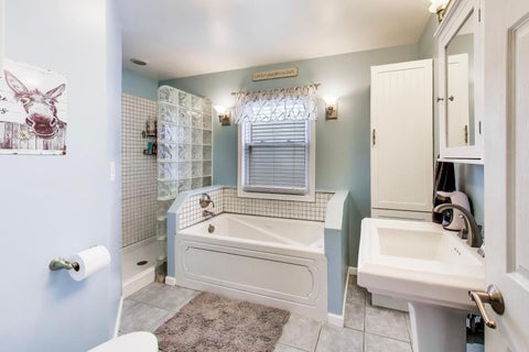 Tiny photo for 817 S Spring Road, Elmhurst, IL 60126 (MLS # 12689135)