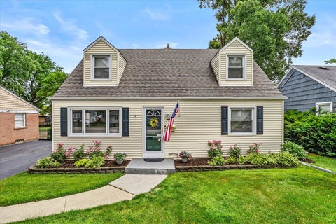Photo of 817 S Spring Road, Elmhurst, IL 60126 (MLS # 12689135)