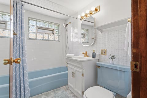 Tiny photo for 6705 N Olympia Avenue, Chicago, IL 60631 (MLS # 12684147)