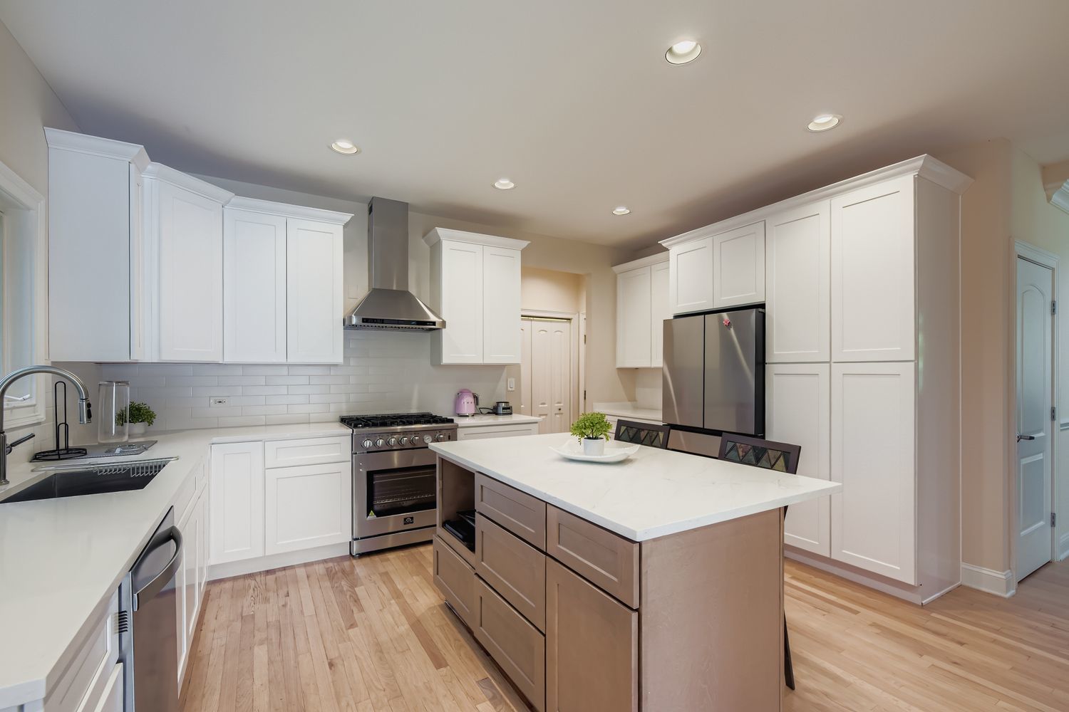 6441 Blackhawk Trail