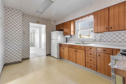 Tiny photo for 4601 Eberly Avenue, Brookfield, IL 60513 (MLS # 12476432)