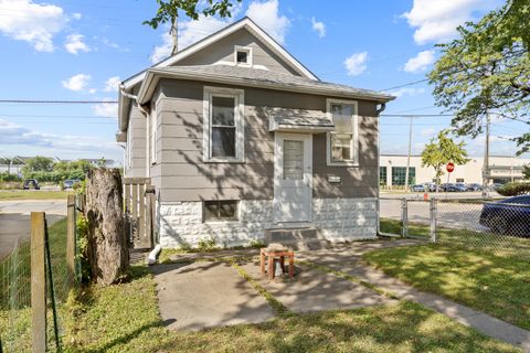 Tiny photo for 4601 Eberly Avenue, Brookfield, IL 60513 (MLS # 12476432)
