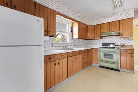 Tiny photo for 4601 Eberly Avenue, Brookfield, IL 60513 (MLS # 12476432)