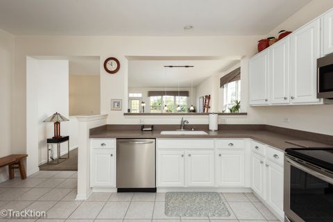 Tiny photo for 545 Woodhill Drive, Carol Stream, IL 60188 (MLS # 12494237)