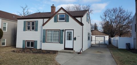 2305 S 15th. Avenue Broadview IL 60155