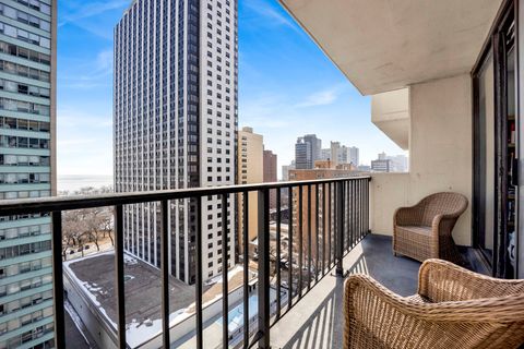 Tiny photo for 3150 N Sheridan Road #14A, Chicago, IL 60657 (MLS # 12587636)
