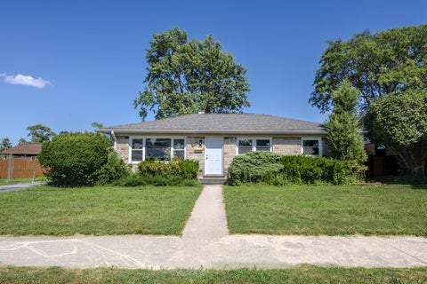 Tiny photo for 10741 Mason Avenue, Chicago Ridge, IL 60415 (MLS # 12714717)