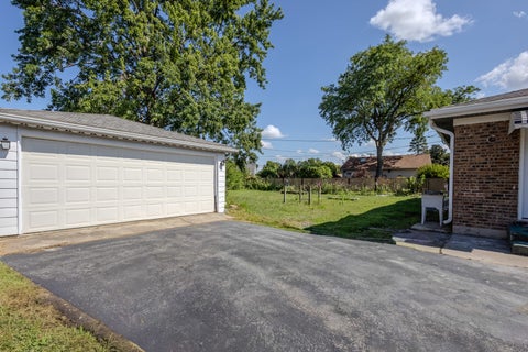 Tiny photo for 10741 Mason Avenue, Chicago Ridge, IL 60415 (MLS # 12714717)