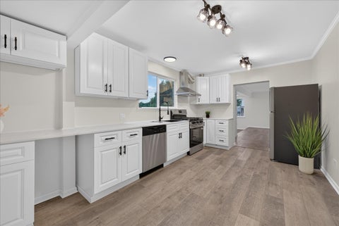 Tiny photo for 211 N Graylynn Drive, Mount Prospect, IL 60056 (MLS # 12776300)