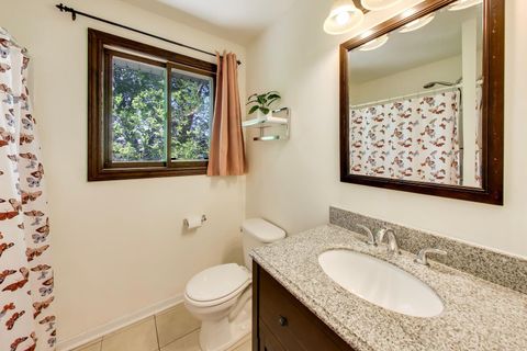 Tiny photo for 2004 Sprucewood Lane, Lindenhurst, IL 60046 (MLS # 12649564)
