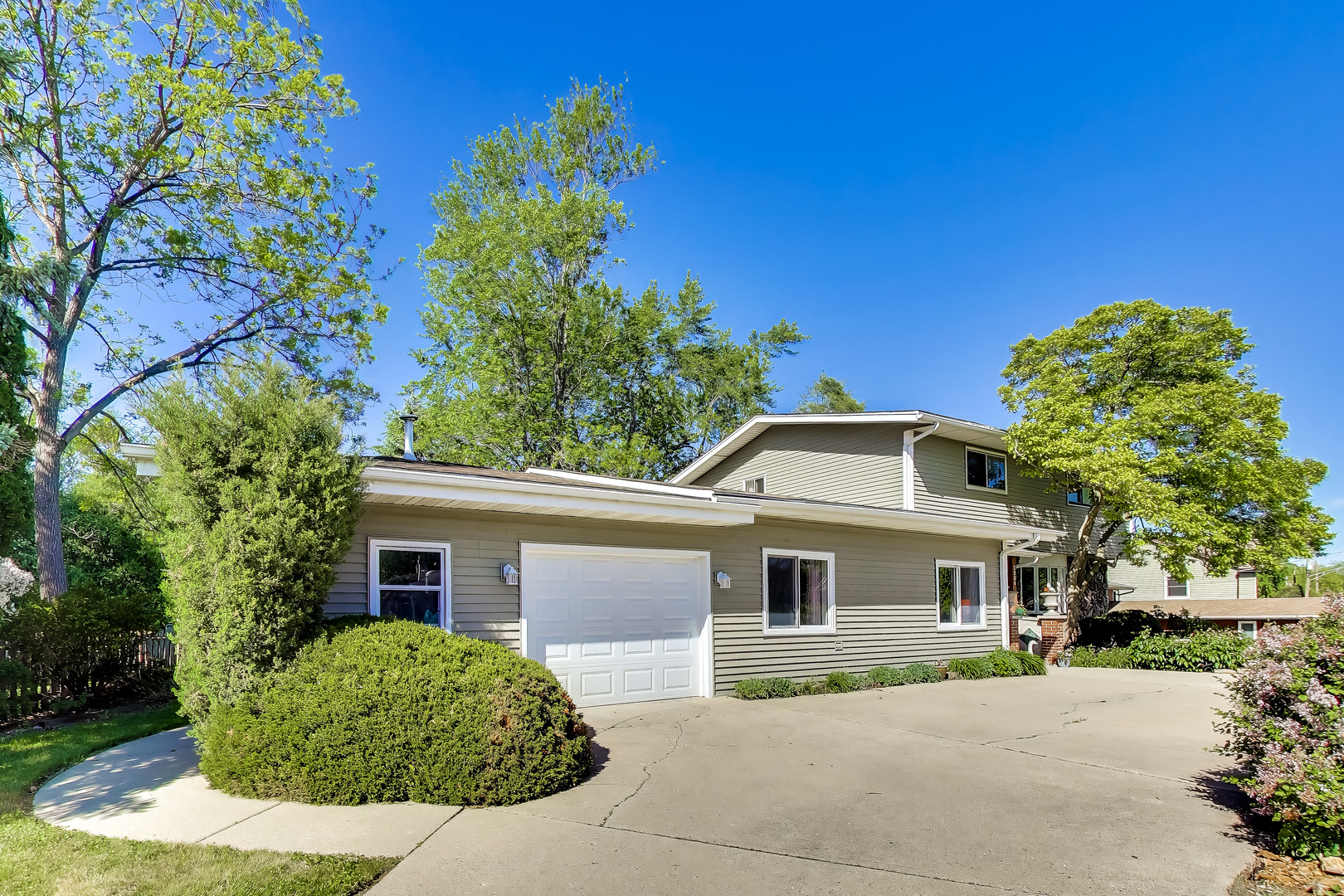 2004 Sprucewood Lane