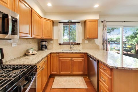 Tiny photo for 2004 Sprucewood Lane, Lindenhurst, IL 60046 (MLS # 12649564)