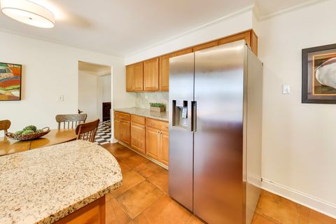 Tiny photo for 2004 Sprucewood Lane, Lindenhurst, IL 60046 (MLS # 12649564)