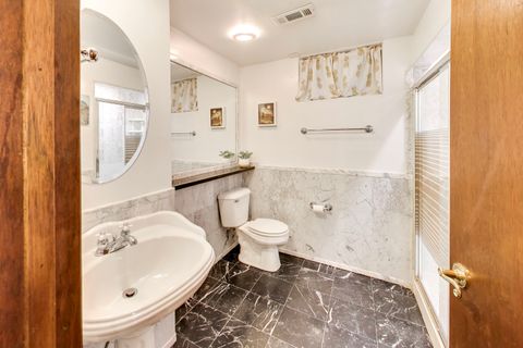 Tiny photo for 2004 Sprucewood Lane, Lindenhurst, IL 60046 (MLS # 12649564)