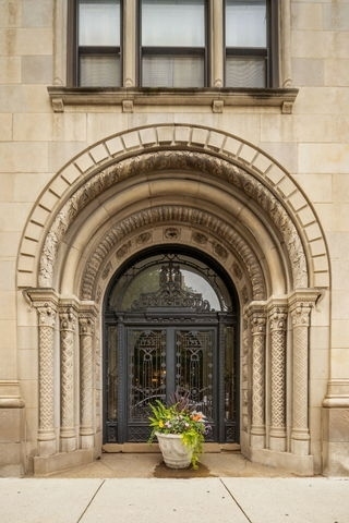1755 E 55th Street 1201