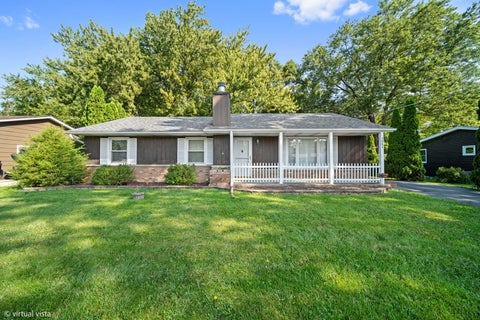 Tiny photo for 3884 Woodlawn Avenue, Gurnee, IL 60031 (MLS # 12743147)