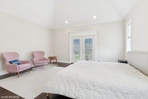 Tiny photo for 2131 Parkview Court, Wilmette, IL 60091 (MLS # 12502418)