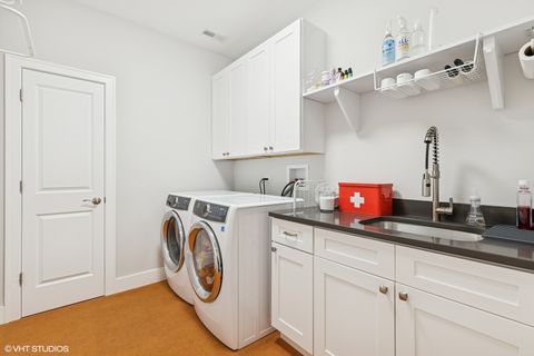 Tiny photo for 2131 Parkview Court, Wilmette, IL 60091 (MLS # 12502418)